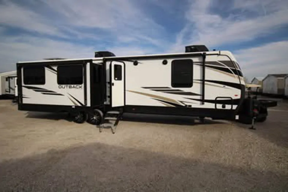 2022 Keystone 328RL