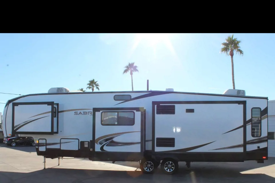 A Family Paradise on Wheels 36 BHQ Cobalt Fifth Wheel in Gold-Hill, Oregon