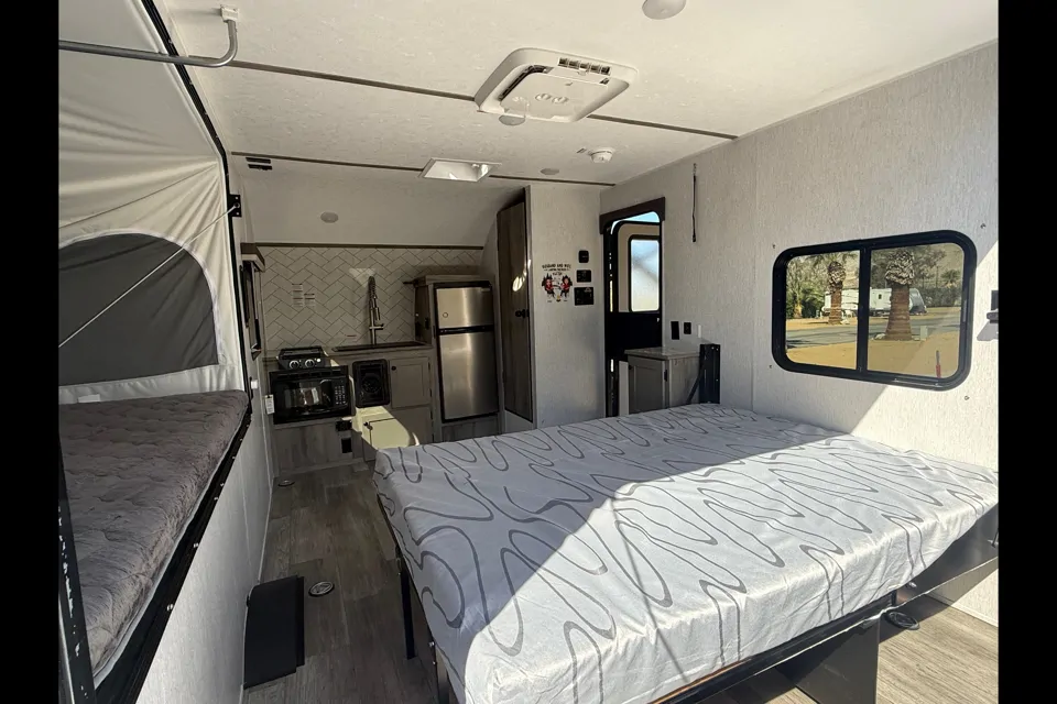 2026 Sunset Park RV 2026 Sunlite 14THX Toy Hauler