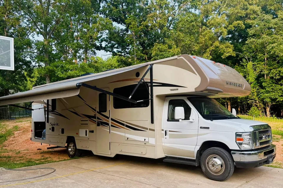2017 Winnebago Itasca 31G
