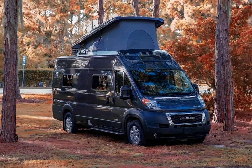 2023 Winnebago Solis