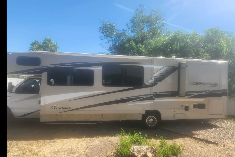 Astrid's Coachmen Leprechaun Class C in Magna, Utah