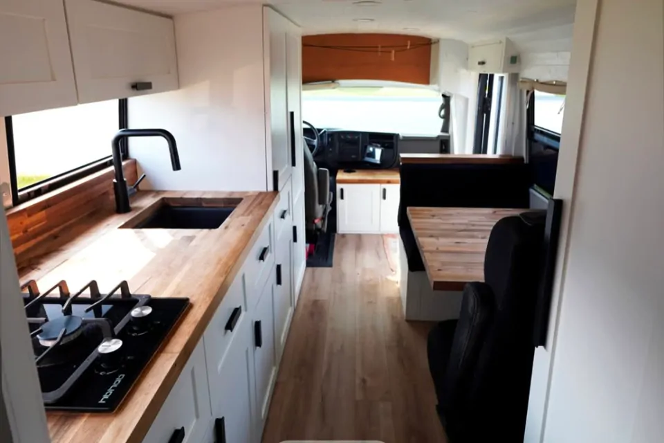 2005 GMC Savanna 3500