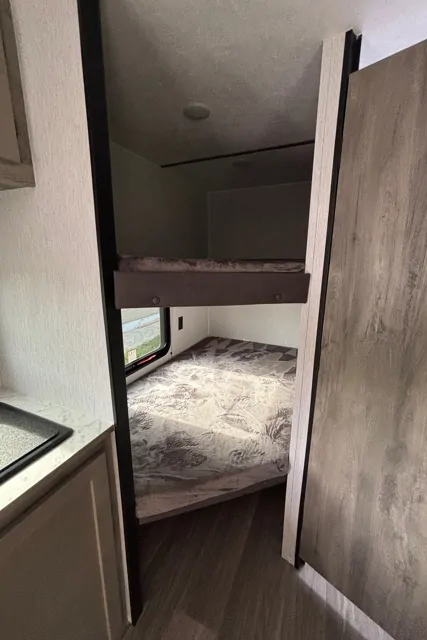 2026 Sunset Park RV 21DB