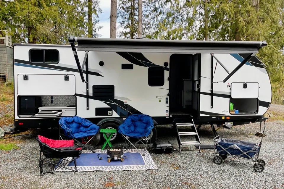 Aaron's Heartland North Trail Ultra-Lite 24BHS Travel Trailer in Cobble-Hill, British Columbia