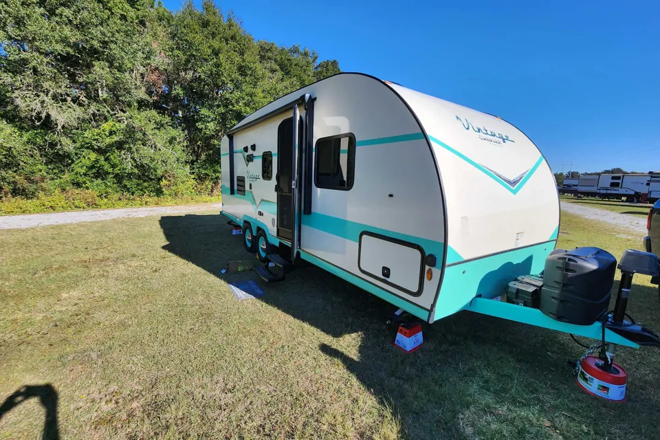 Delivery! New Queen Bed, bunkhouse Vintage Cruiser in Gulf-Breeze, Florida