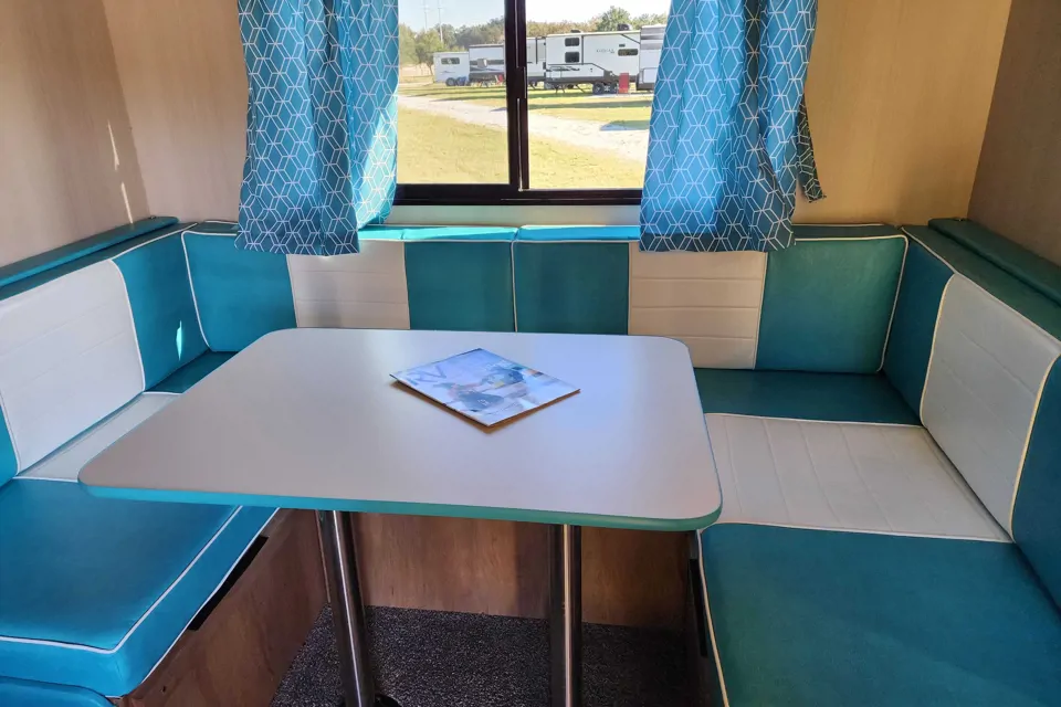 Delivery! New Queen Bed, bunkhouse Vintage Cruiser in Gulf-Breeze, Florida