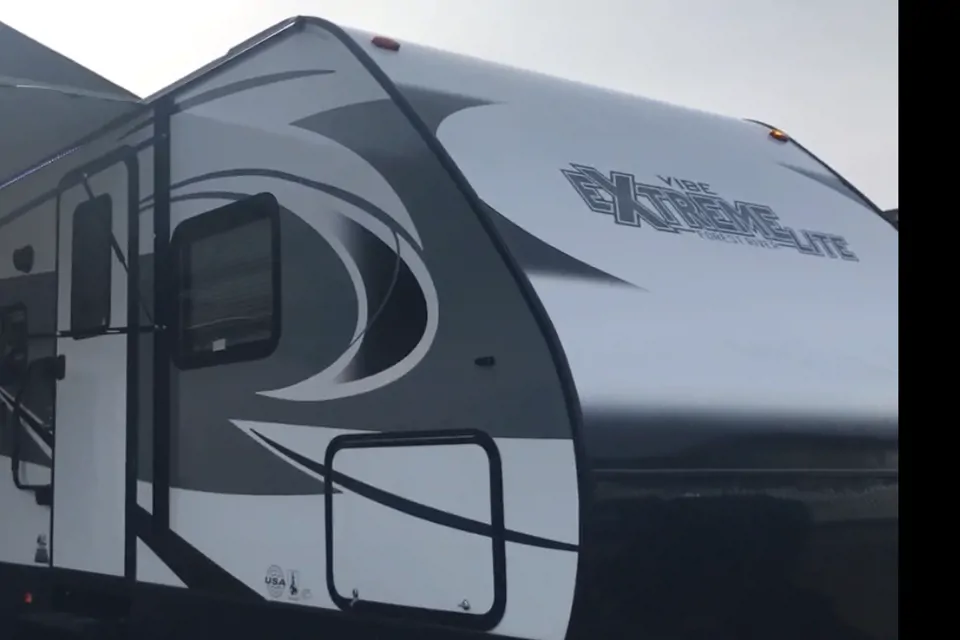 2018 Forest River Vibe Extreme Lite 243 BHS
