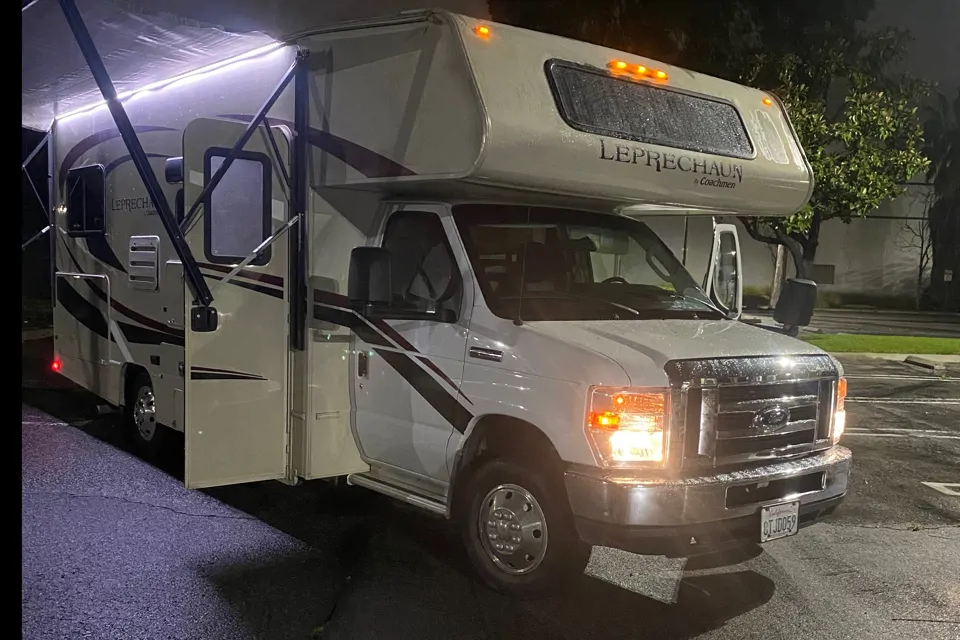 2020 Coachmen FOREST RIVER LEPRECHAUN 220QB