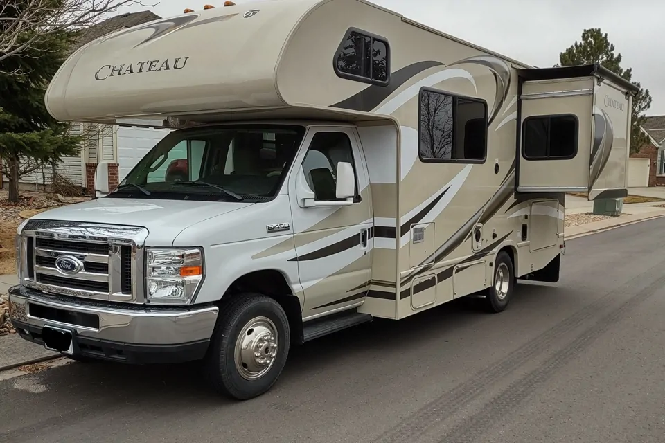 2016 Thor Motor Coach Chateau