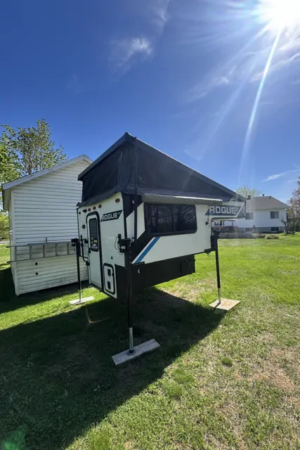 2021 Palomino Rogue EA1