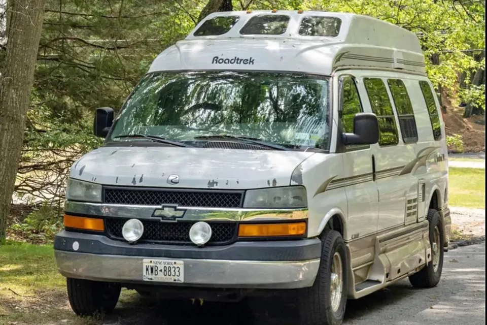 2005 Roadtrek Chevy Express 3500