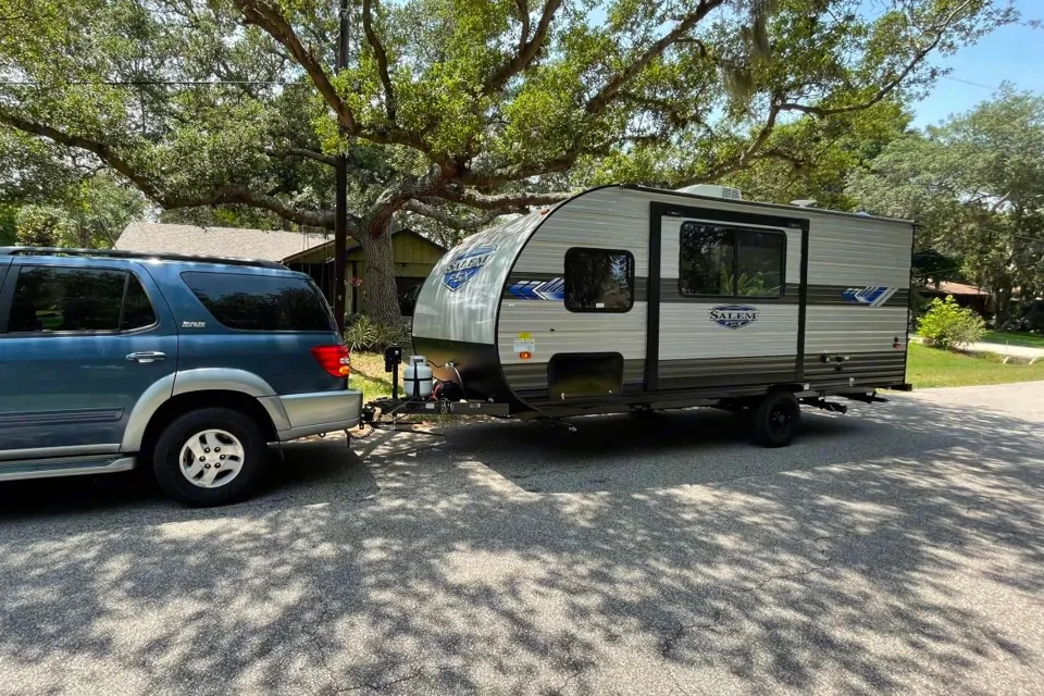 The Cook's Cozy Kid Approved Camper Trailer à St-Augustine, Florida