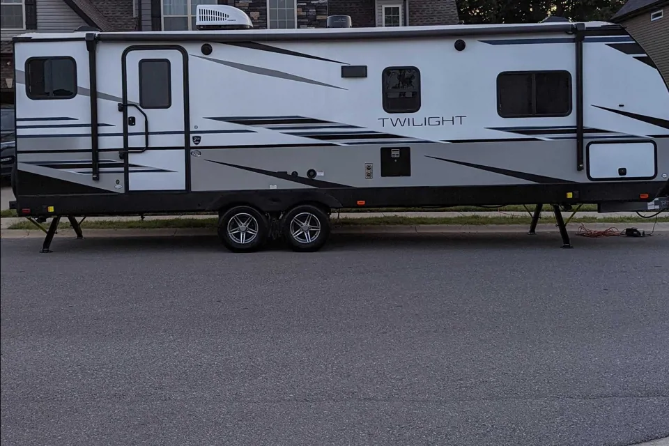 2022 Cruiser RV Twilight Signature
