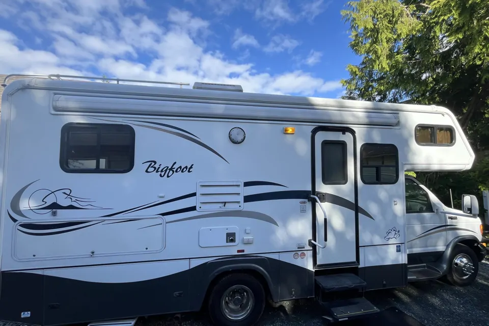 2004 Bigfoot RV 30MH24DB
