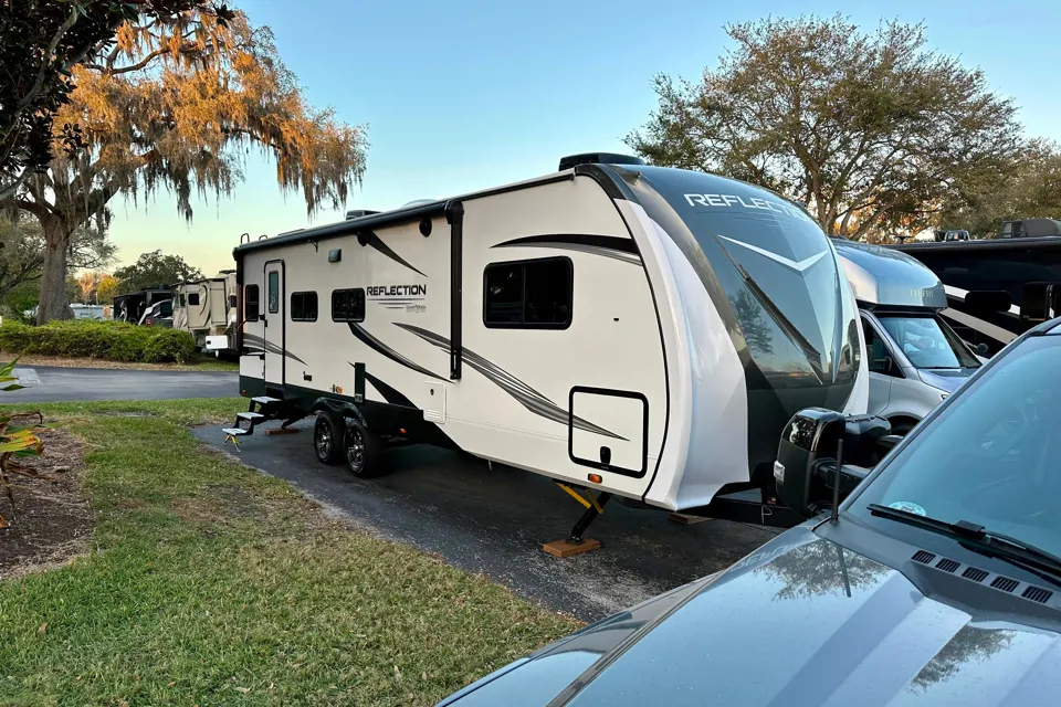 Fully Equipped 2023 Grand Design Reflection 296RDTS Travel Trailer à Eagle-Mountain, Utah