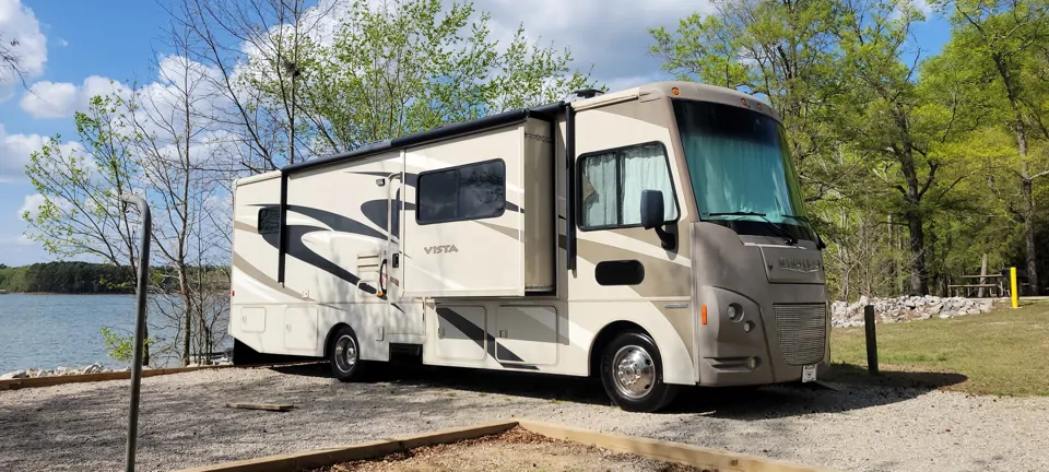2015 Winnebago Vista 30t