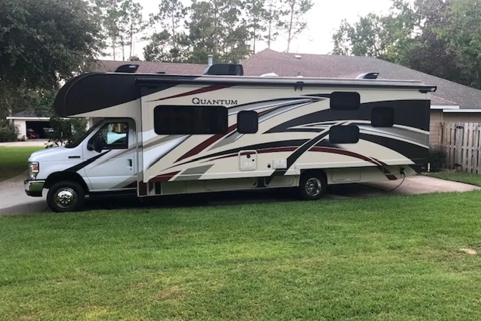 2019 Thor Motor Coach Quantum LF31