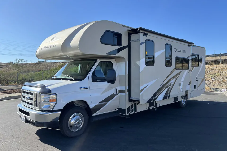 2020 Thor Motor Coach Chateau 28Z