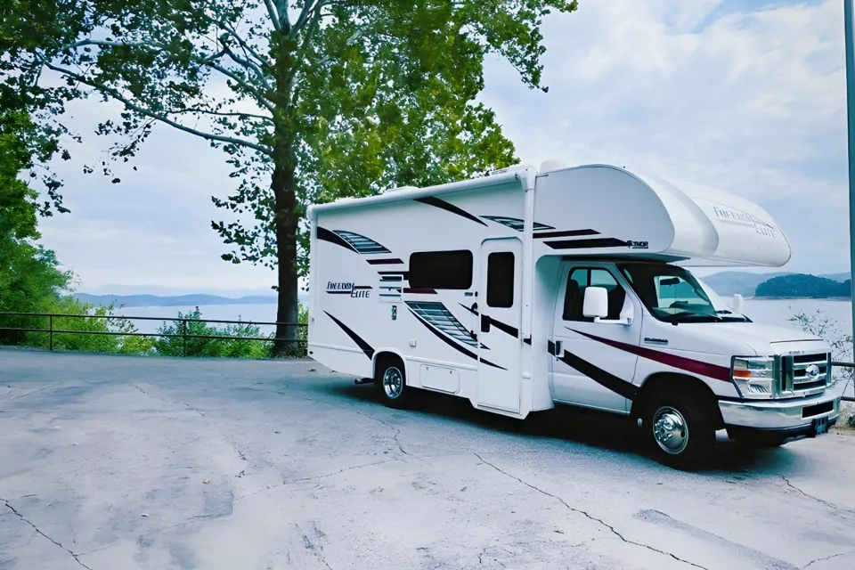 2020 Thor Motor Coach Freedom Elite