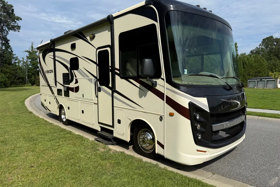 2020 Entegra Coach Vision 26x