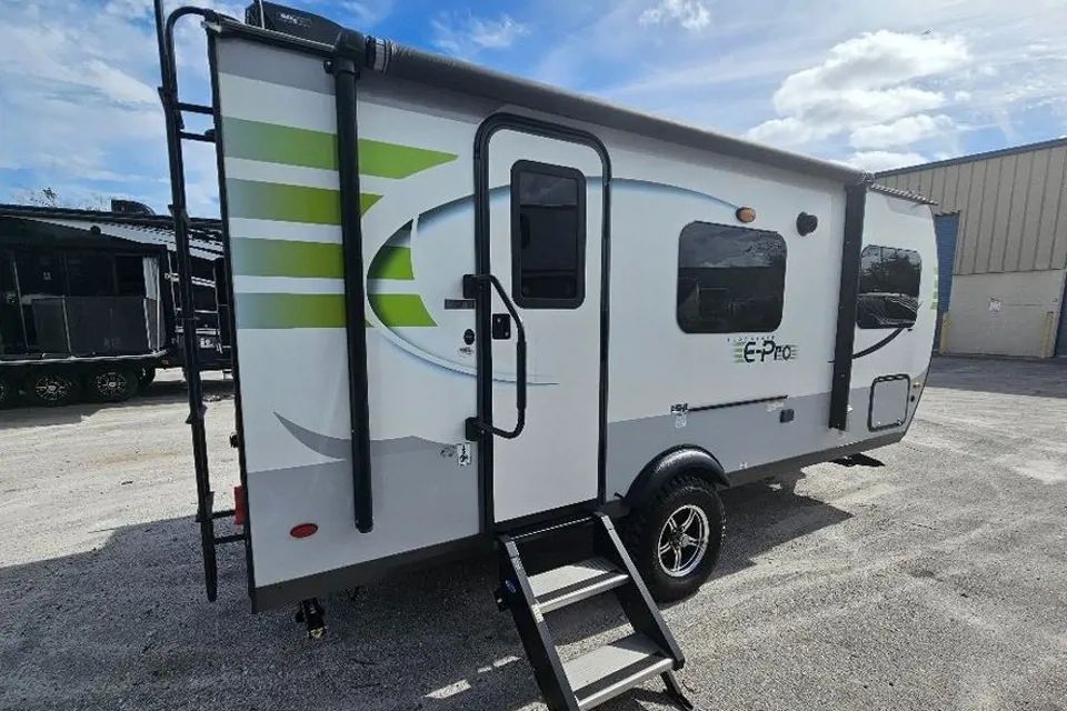 Forest River Flagstaff E Pro Travel Trailer in DeBary, Florida