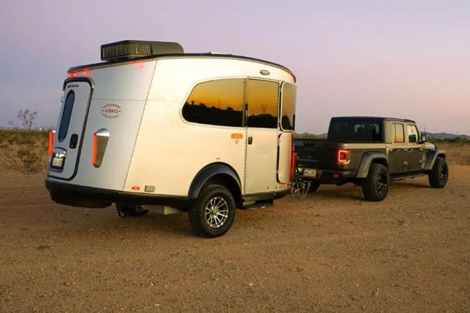 Airstream Basecamp  in Mansonville, Quebec