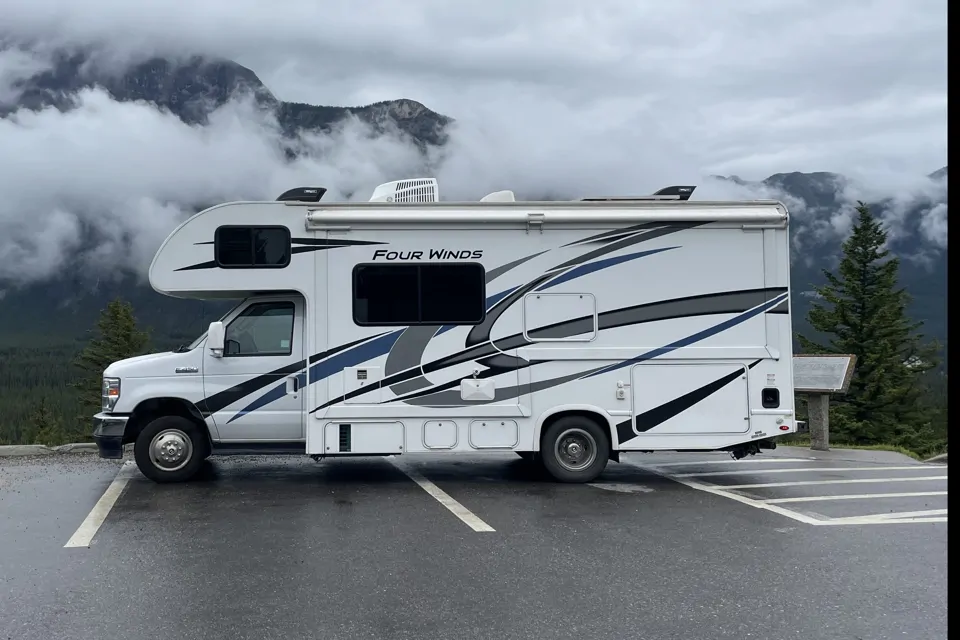 2022 Thor Motor Coach four winds 24f