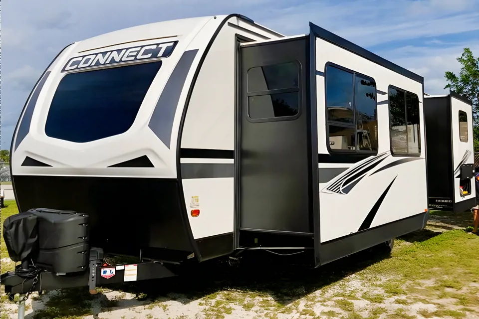 2021 KZ Connect C272FK