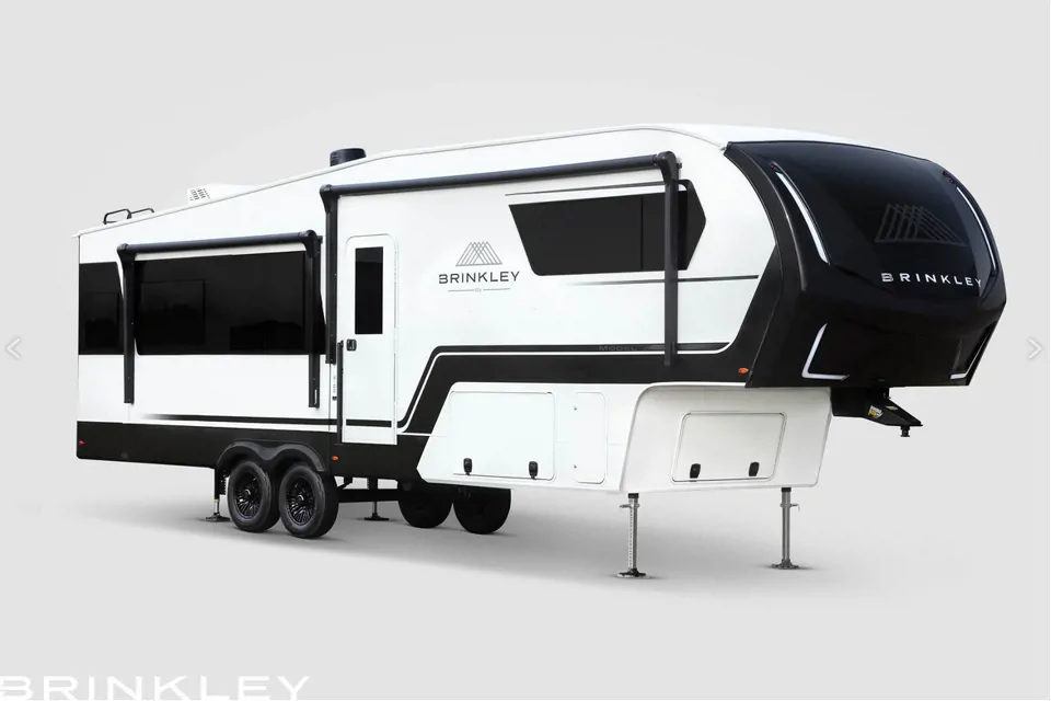 Sean 's Brinkley Z Fifth Wheel in Lenexa, Kansas