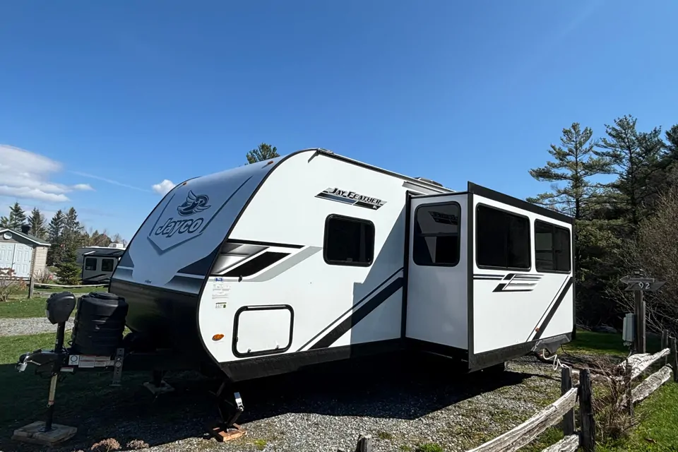 2026 Jayco Feather SL 26BHSL