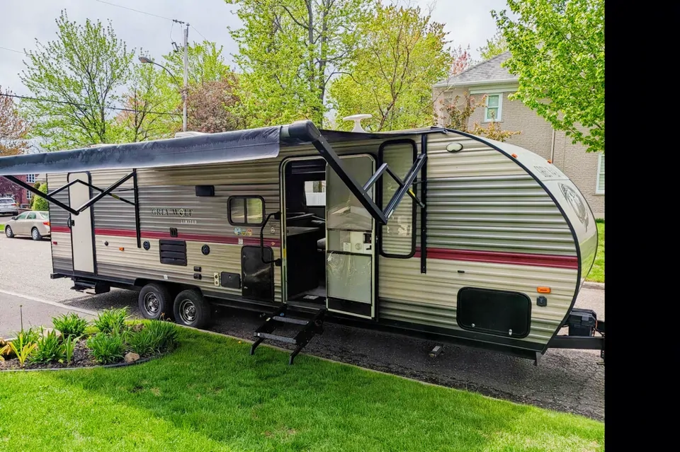 2018 Forest River 26 DBH 