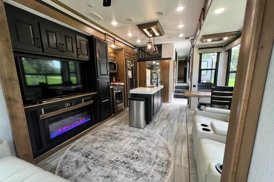 2022 Heartland Bighorn