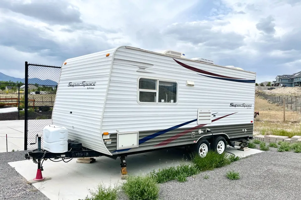 Cozy Beginner Friendly Camper With Everything You Need 2010 Super Sport in Eagle-Mountain, Utah