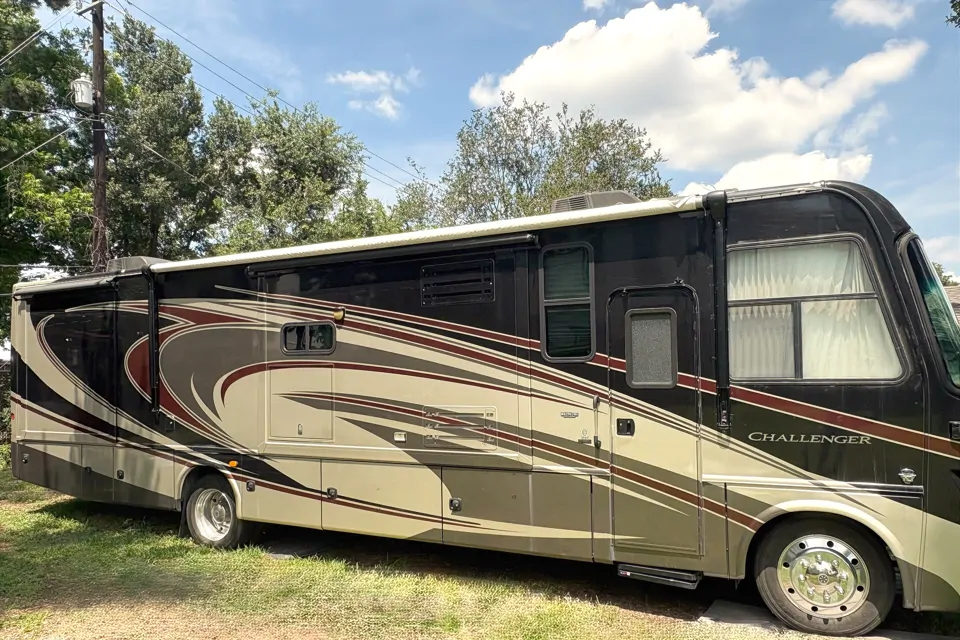 2014 Thor Motor Coach Challenger 37dt