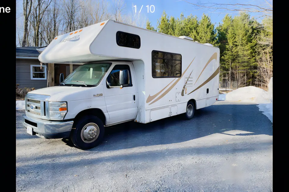 Harvey the RV II in Ottawa, Ontario