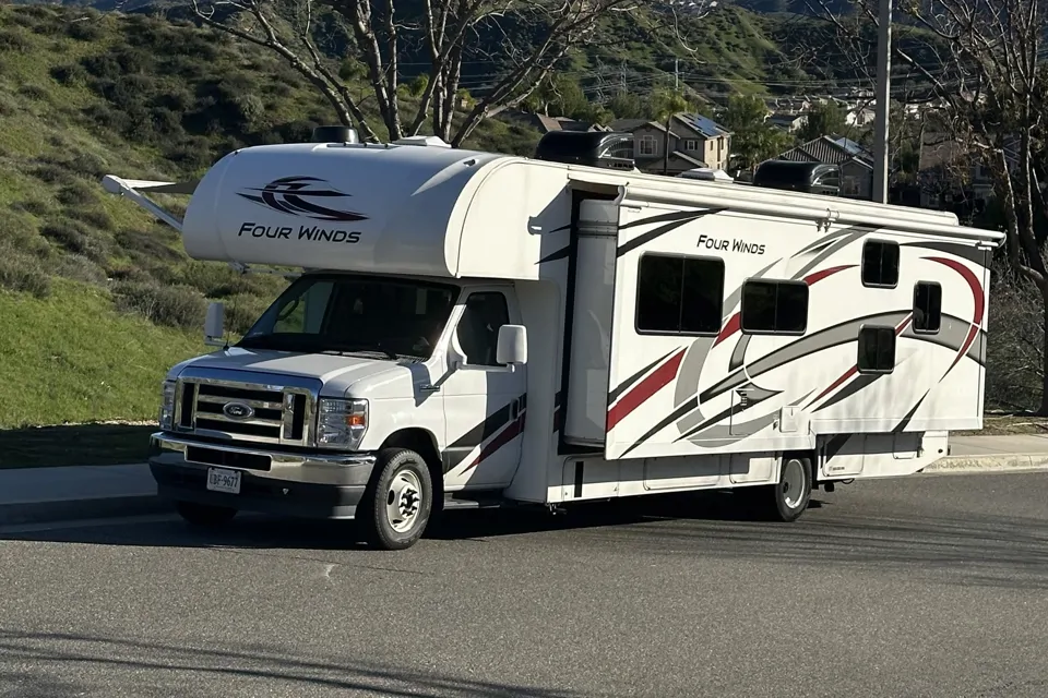 2022 Thor Motor Coach Fourwind 31EV