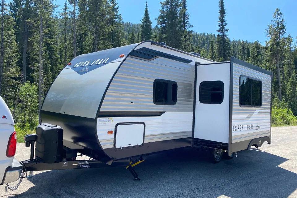 Nicholas's Dutchmen Aspen Trail Travel Trailer in Van-Buren, Arkansas
