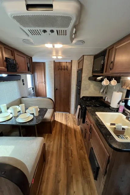 2016 Gulf Stream Conquest Lite 218MB