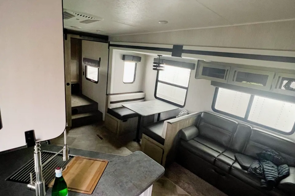 Puma Palomino Fifth Wheel in El-Mirage, Arizona