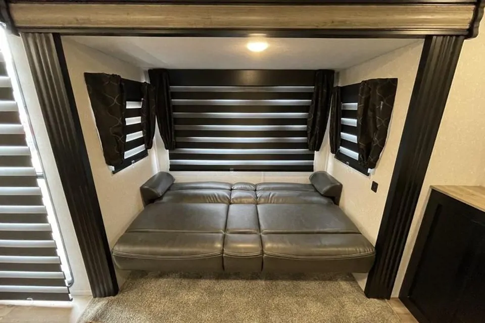 Forest River Cherokee limited Travel Trailer in Gravette, Arkansas