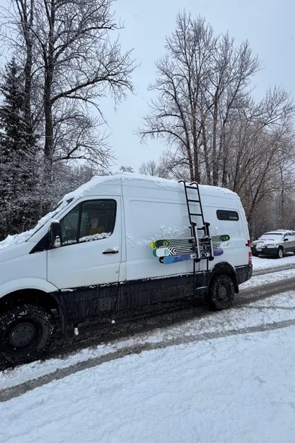 2017 Mercedes-Benz Sprinter 144WB 4x4