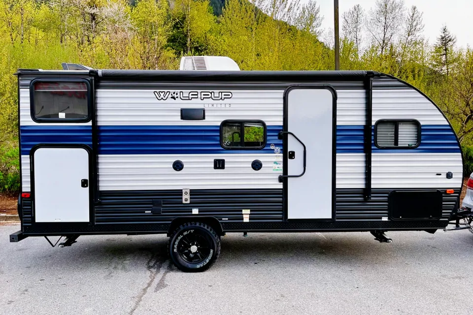 2021 Forest River Wolf pup 17JG