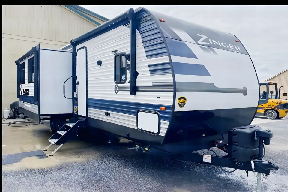 2021 Crossroads ZR333DB zinger