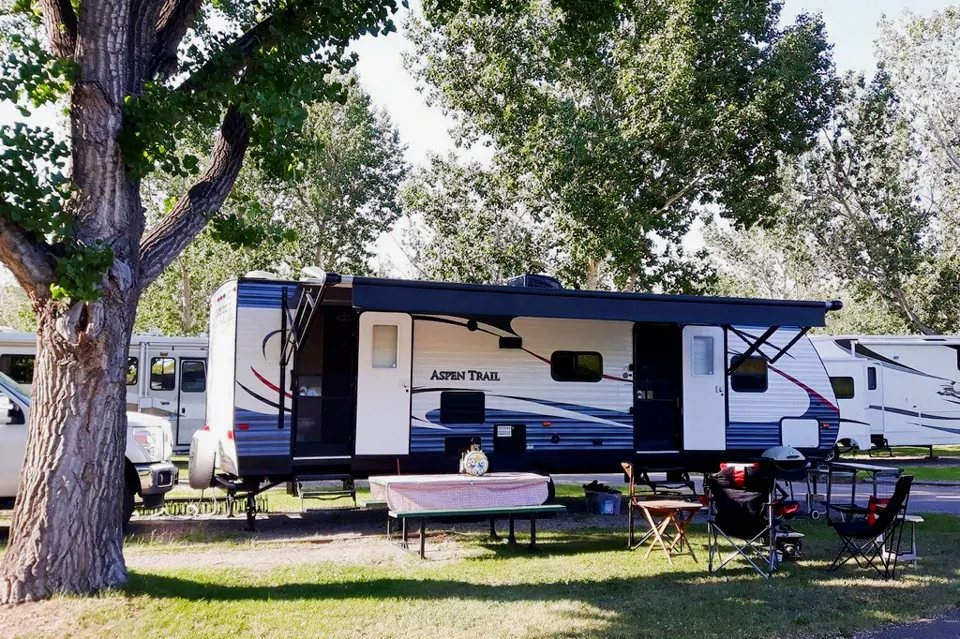 Dutchmen Aspen Trail Travel Trailer in Airdrie, Alberta