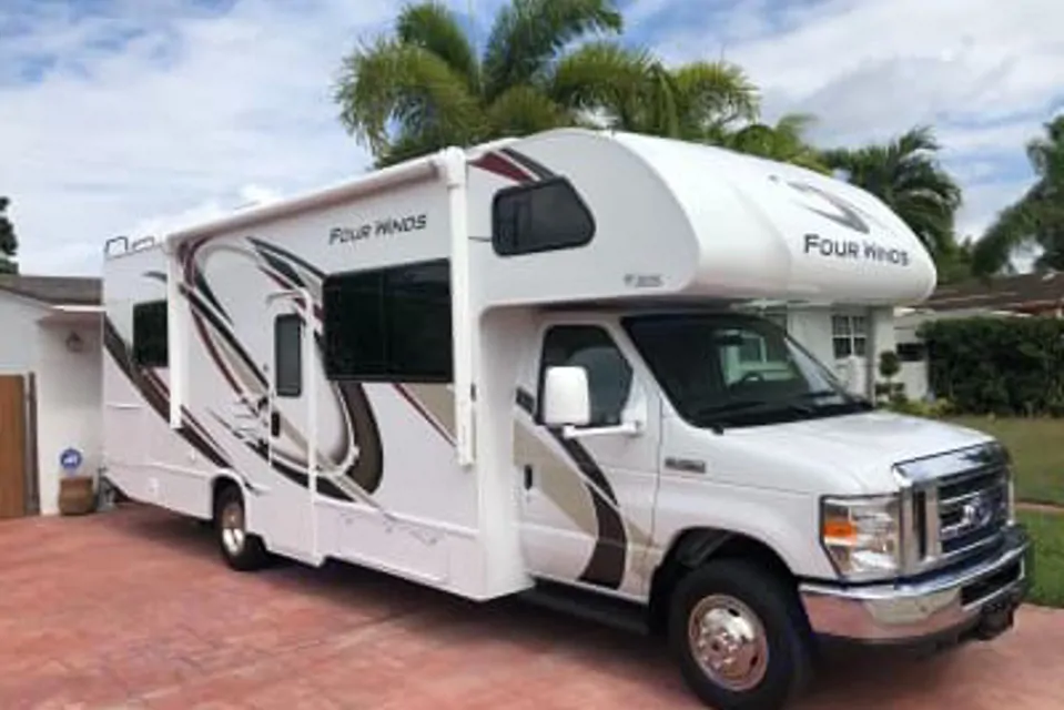 Rent ME- NEW - Thor Motor Coach Four Winds 28A Class C à Miami, Florida