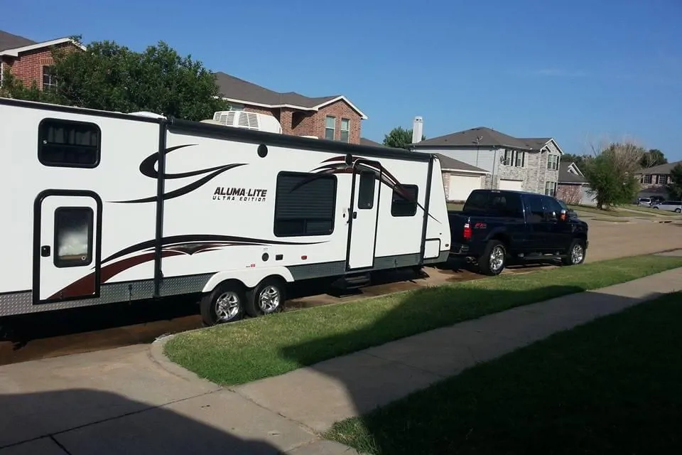 Javier 's Holiday Rambler Bunk Travel Trailer in Grand-Prairie, Texas