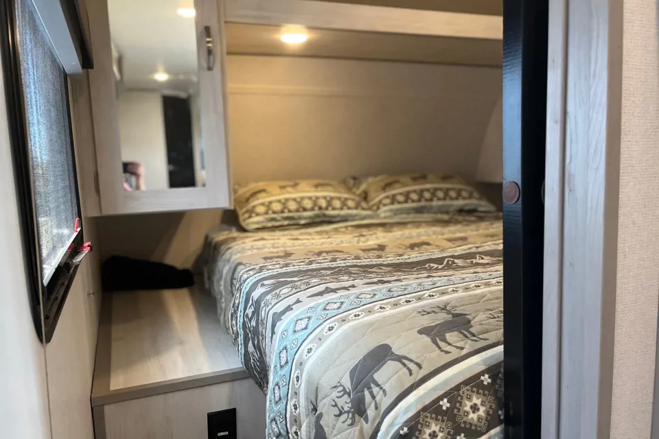 Grand get away Tracer Travel Trailer in Manitou, Kentucky