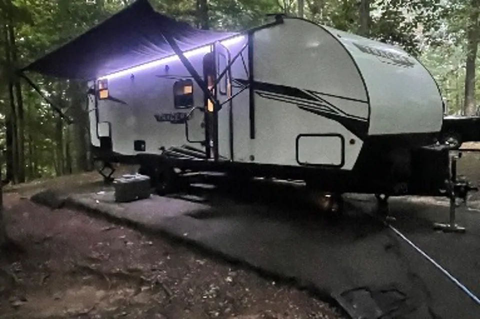 Grand get away Tracer Travel Trailer in Manitou, Kentucky