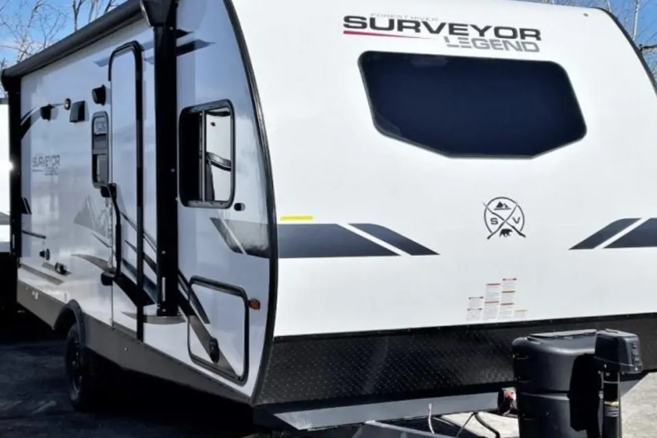2022 Forest River Surveyor 19BHE